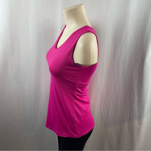One Tooth Yoga Pink Tank with Deep V-Back M - Picture 4 of 7